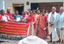 A living allowance of Rs. 12 thousand should be given