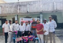 Vemugallu Lions Club distributes blankets to BC Hostel students