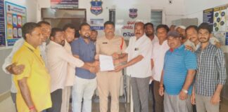 Complaint to SI to take strict action against priests