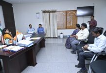 Election Observer meets with District Election Officer