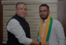 Minority leader Adil joins BJP