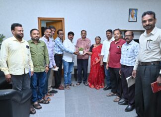 Media Accreditation Committee Members Meet with Additional Collector