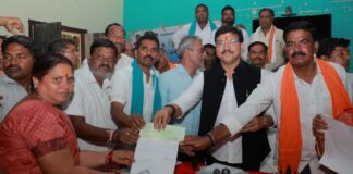 Paidi Distributes Kalyana Lakshmi Cheques